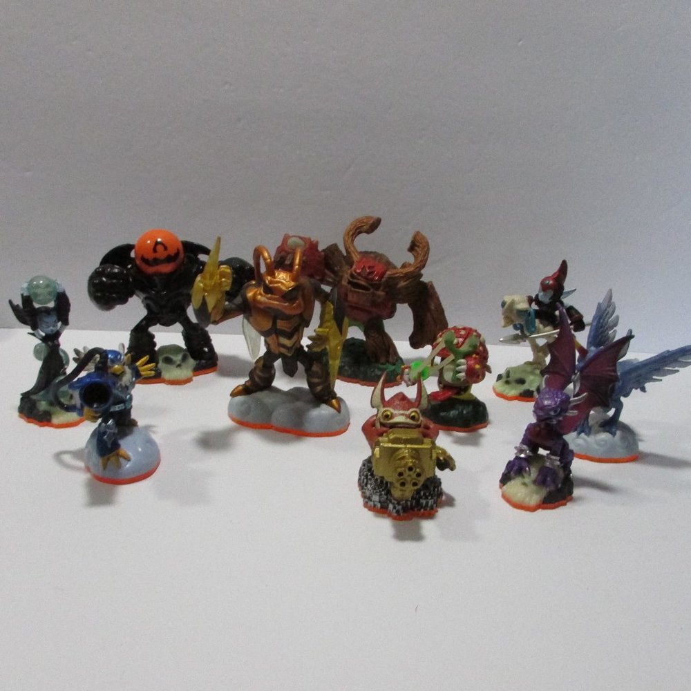 Skylander lot Giant Pumpkin Tree Swarm Whirlwind Rider Cynder Jet Hex Trigger